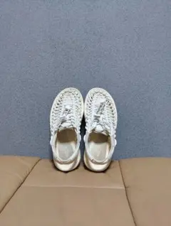KEEN UNEEK ユニーク 24cm ホワイト サンダル