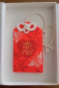 Item thumbnail for item e9a02ee2-a8be-4eb3-b8b9-6d5c85243995