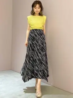 リリーブラウン 総柄 ロングスカート モノトーン