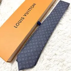 トナカイ☆　 LOUIS VUITTON ネイビー 花柄 ハンカチ LOUIS VUITTON ルイヴィトン ネイビー 花柄 ハンカチ - メルカリ