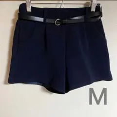 【新品】ベルト付きネイビーショートパンツ レディースのサムネイル