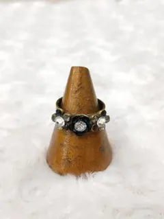 ☆中古☆　黒・グレーリング小花指輪 ミハエルネグリン　Michal Negrinのサムネイル