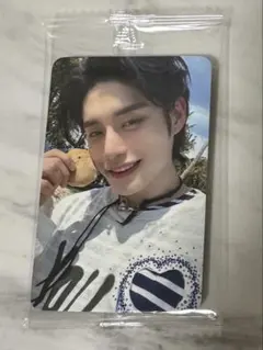 Item thumbnail for item 6d7e9061-f9c2-455d-8b2f-86fafcef5590