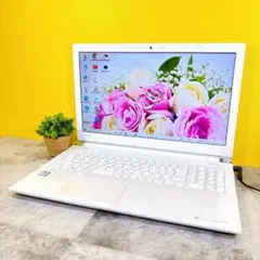新品SSDで快適✨キレイな白❣カメラ付き 薄型ノートパソコン 仕事や趣味 初心者