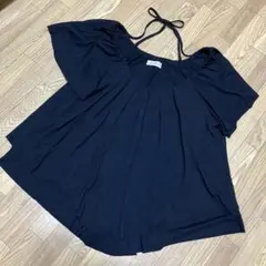 Aラインフレアトップス　フリルスリーブAラインブラウス　オフショルダー