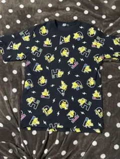 ポケモン　ピカチュウ　光るTシャツ