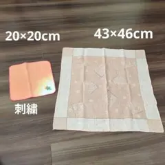 【２枚セット】①スクエア柄　和風ハンカチ②花柄　刺繍　タオルハンカチ