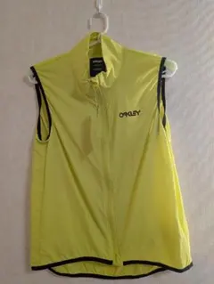 Oakley サイクルジレ・ウインドブレーカー イエロー