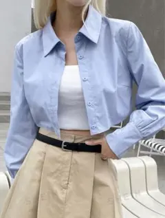 【新品未使用】SHEIN DAZY 無地柄　ボタンフロント　クロップ　シャツ