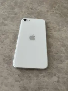 Apple iPhone SE 第2世代　ホワイト 本体