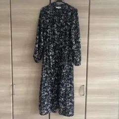 花柄ロングスリーブワンピース　シューラルー　Lサイズ