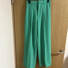 ミントグリーン ワイドパンツ センタープレス