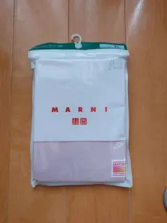 【未開封】MARNI ユニクロ　　ヒートテック 長袖Tシャツ XL ピンク