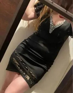 【美品】背中Vカット&谷間魅せ✨️セクシー過ぎるキャバドレス♡ブラック