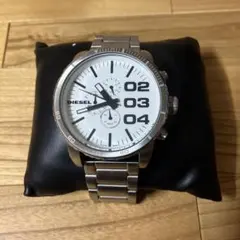 DIESEL ホワイト クロノグラフ 腕時計　不動品