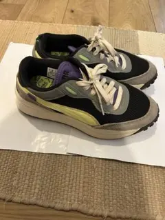 PUMA スニーカー　25センチ