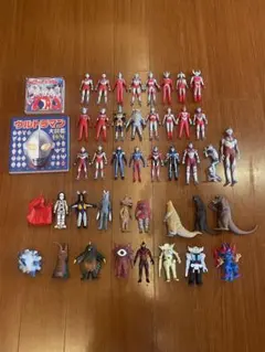ウルトラマンシリーズ　ソフビ　図鑑セット