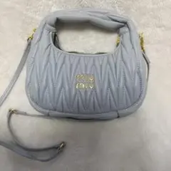 MIU MIU ライトブルー キルティング ショルダーバッグ
