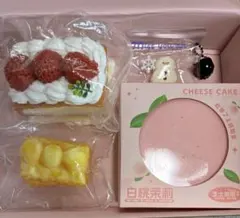 N*様 kikisquishy いちごケーキ　豆乳パン　雪だるま　メロジョイ　い