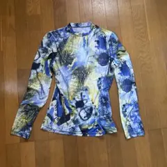 アート柄　長袖トップス　ハイネックトップス