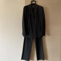【購入価格6万円】美品　カルバンクライン　高級　細身　スーツ　上下セットのサムネイル