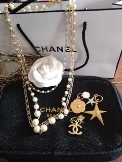 CHANELノベルティポーチ＆チャーム
