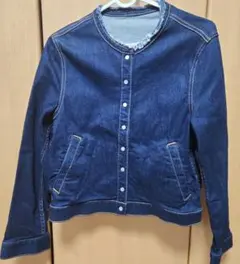レディース　デニム　ノーカラージャケット　春コーデ