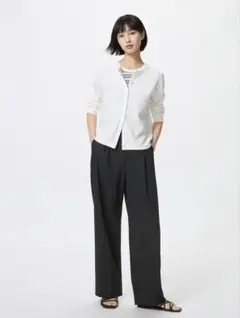 タックワイドパンツUNIQLO ブラック