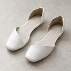 menue フラットパンプス アイボリー 白 22.5cm 美品のサムネイル