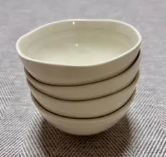 【美品】白無地の丼ぶり 4個セット ボウル 小鉢 ホワイトのサムネイル