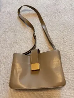 Mila Owenショルダーバッグ ベージュ