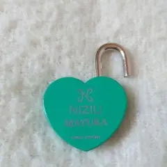 NiziU マユカ ハートロック 梅田スカイビルのサムネイル