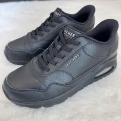 〈美品〉SKECHERS ウノ バンクシアラックス スニーカーブラック