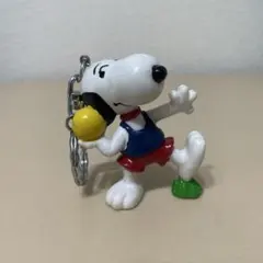 昭和レトロ キーホルダー スヌーピー 1958 テニス - メルカリ