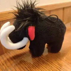 MAMMUT ぬいぐるみ マンモス型 非売品 ビッグサイズ 黒色 ふわふわ MAMMUT ぬいぐるみ マンモス型 非売品 ビッグサイズ 黒色