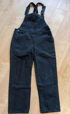 GU ブラックデニムオーバーオール