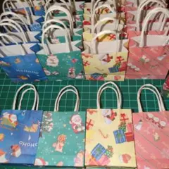 ミニ紙袋　クリスマス柄　ハンドメイド　20枚