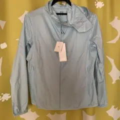 新品　ユニクロ　ポケッタブルUVカットパーカ　ライトグリーン