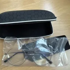 PC用メガネ　　男女兼用シルバー　ケース付き