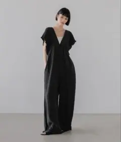 【新品未使用】ヨウリュウシャーリングサロペット　ブラック＊Mサイズのサムネイル