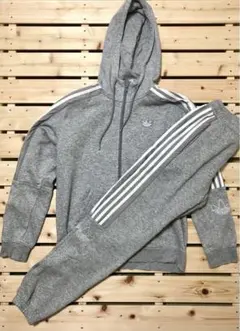 adidas グレー ジャージ上下