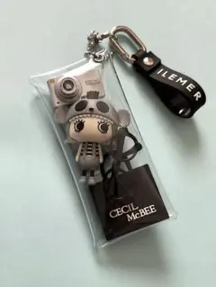 ガチャ詰めポーチ　イルメール　セシルマクビー　LUMIX モノトーン