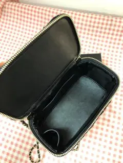 特価セール！ツイード ショルダーバッグ（黒）ゴールドチェーン （非売品）❀即発