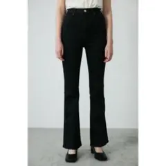 美脚✨マウジー✨ハイウエスト　ブラックフレアジーンズ　ストレッチ　26