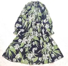 今週限定値引きMUVEIL ずずらん柄 花柄シフォンワンピース ネイビー