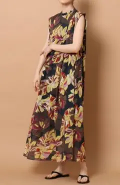 ドレステリア ビッグフラワープリントワンピース 38