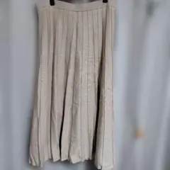 INDIVI 　未着ベージュ プリーツスカート 15号