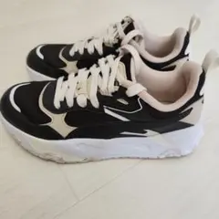 美品　厚底プーマスニーカー