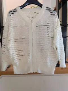 新品未使用　ナノ・ユニバース　透かし編みメッシュカーディガン　ジップアップ♪