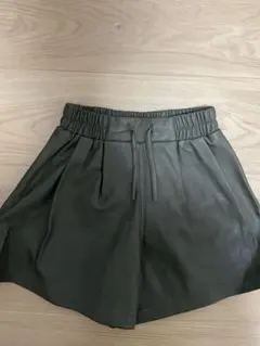 ZARA kids オリーブグリーン レザーハーフパンツ